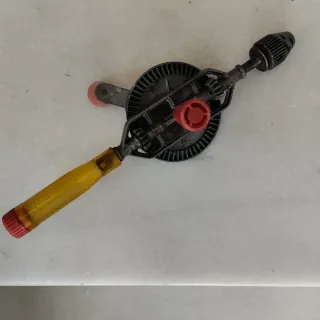 Taladro manual vintage