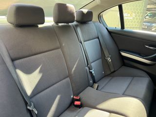 BMW Serie 3 2011 AUTOMÁTICO e IMPOLUTO!