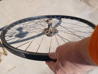 Cuadro de bicicleta con 3 ruedas