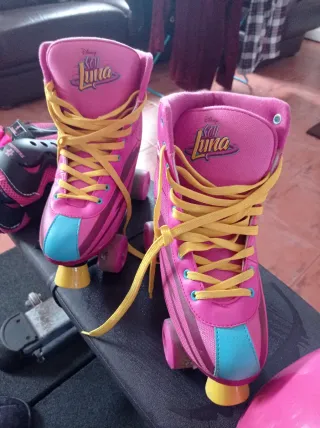 Patines y casco rosa Disney Soy Luna..talla 38-39