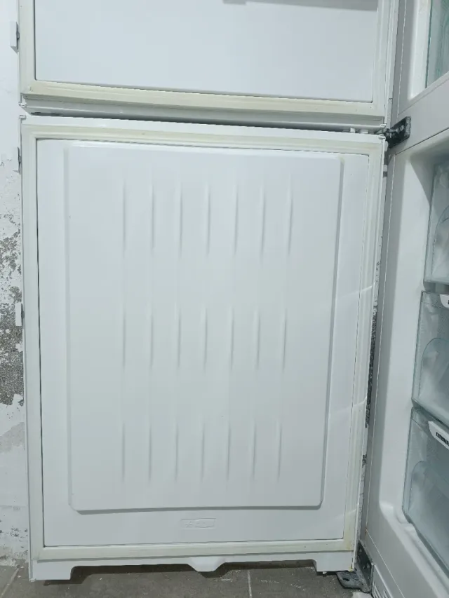 Nevera Combi Liebherr, 1.85x60cm No Frost