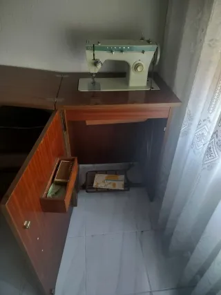 Máquina de coser SINGER
