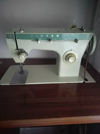 Máquina de coser SINGER