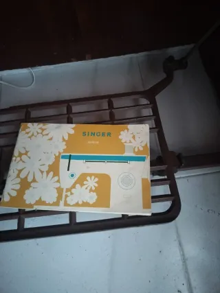 Máquina de coser SINGER