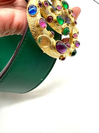 Cinturón Gucci GG con piedras multicolor