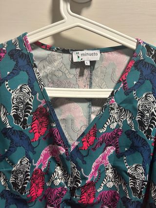 Blusa Minueto Estampada Tigres Talla L