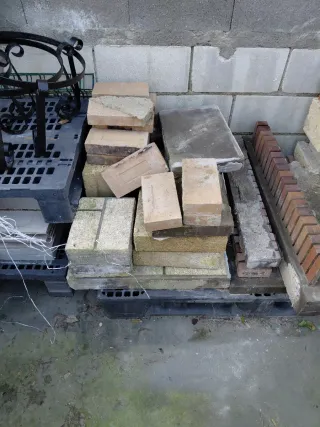 Chimenea de piedra y madera