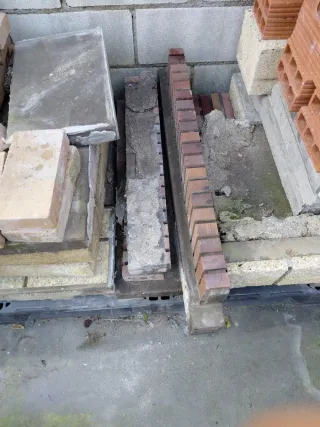 Chimenea de piedra y madera