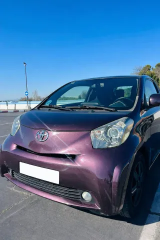 Toyota iQ 2010