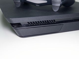 Playstation 4 Slim 1TB