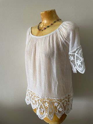 Blusa blanca viscosa encaje talla M