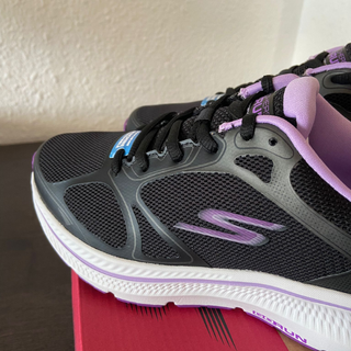 Zapatos Skechers Mujer Negros y Morados Nuevos