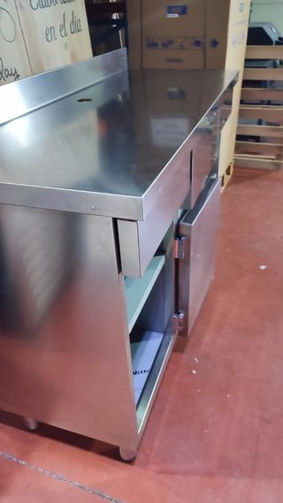 MUEBLE CAFETERO EN ACERO DOCRILUC 150cms 2 mano