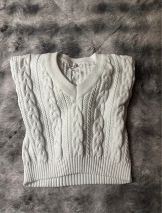 Jersey blanco trenzado crop top