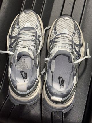 Zapatillas Nike V2K Run Mujer Gris/Plata