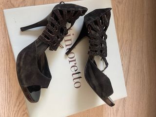 Sandalias de cuero con pedrería