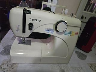 Máquina de coser Lervia KH 4