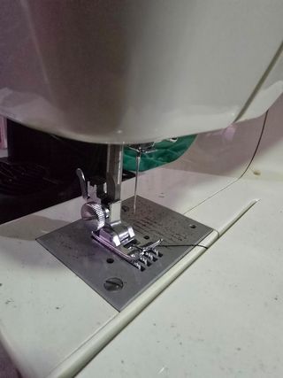 Máquina de coser Lervia KH 4