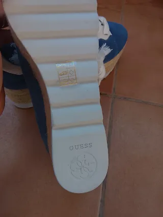 Zapatillas azules con plataforma Guess nuevas