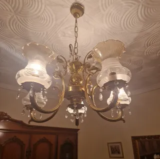 Lámpara de araña vintage dorada