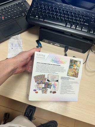 ETB Evoluciones Prismáticas Español sellado