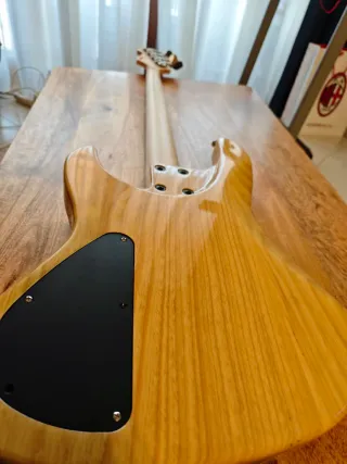 Basso Elettrico Atelier Z Beta 4 Custom Plus