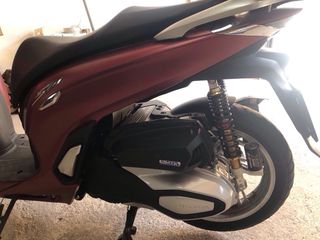 Honda SH 350i Roja - 6500 km