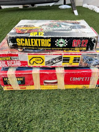 Scalextric PRO   ,regalo dos cajas con mas cositas