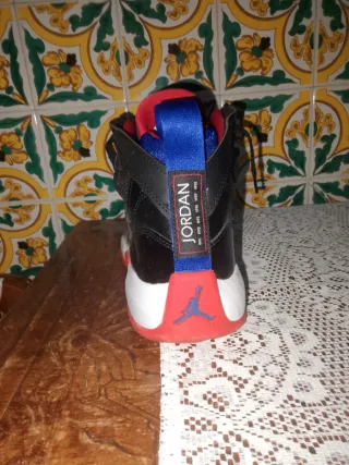 Jordan Jumpman Two Trey Negro Rojo