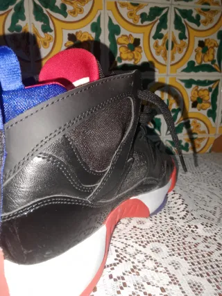 Jordan Jumpman Two Trey Negro Rojo