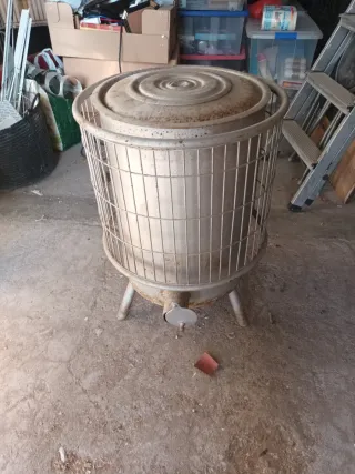 Estufa de leña antigua