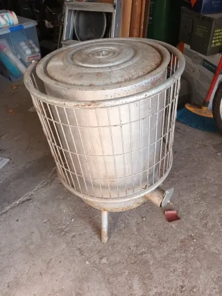 Estufa de leña antigua