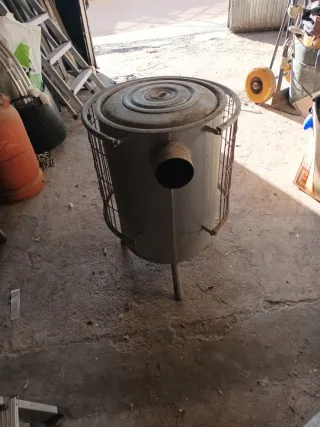 Estufa de leña antigua