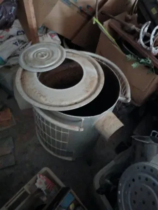 Estufa de leña antigua