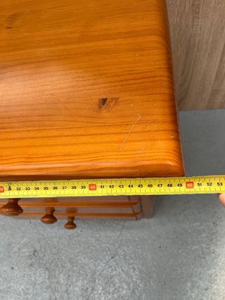 Dormitorio pino cabeceros y mesita