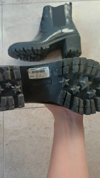 Botines negros charol