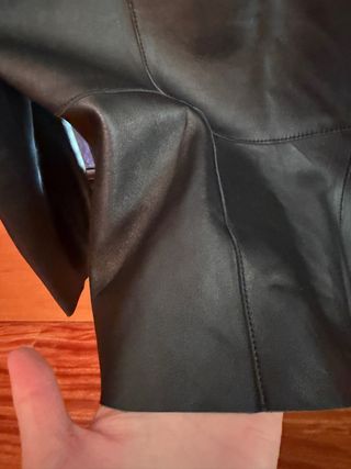 Cazadora de cuero Uterqüe negra talla S