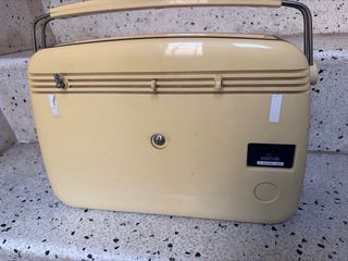 Radio Roadstar Vintage Amarilla