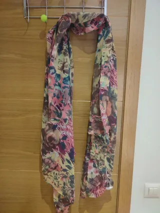 Fular floral Stradivarius multicolor