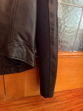 Cazadora de cuero Uterqüe negra