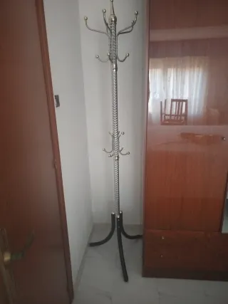 Perchero Metálico Diseño Elegante