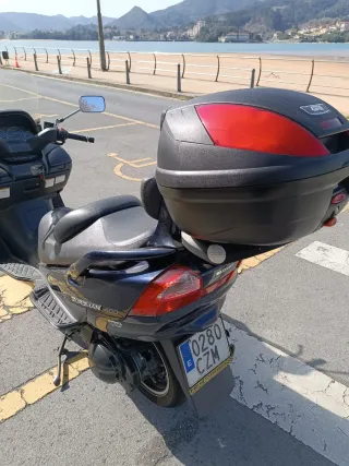 Suzuki Burgman 400 Negra/Azul