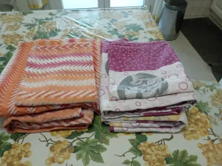 Ogni set: lenzuolo con angoli, lenz.sopra e federa