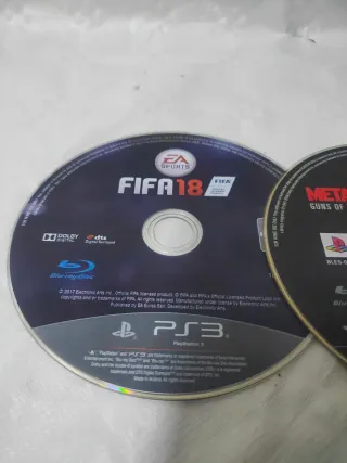Lote 2 Juegos PS3 FIFA 18 y Metal Gear Solid 4