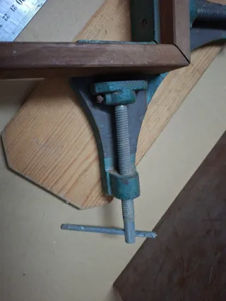 Escuadradora de carpintería