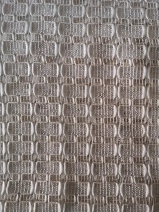 Tela para cortinas beige y blanco