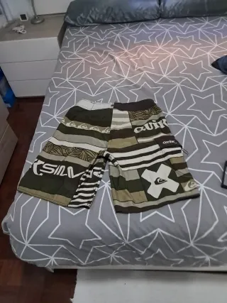 Bañador Quiksilver Talla M , 44cm de cintura y 55c