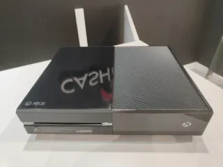 Xbox One 500GB Negra + Mando