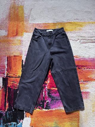 Pantaloni grigi larghi