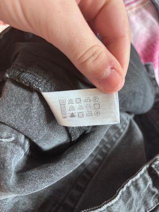 Pantaloni grigi larghi